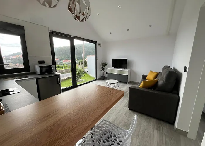 Дом отдыха Ezaro Praia